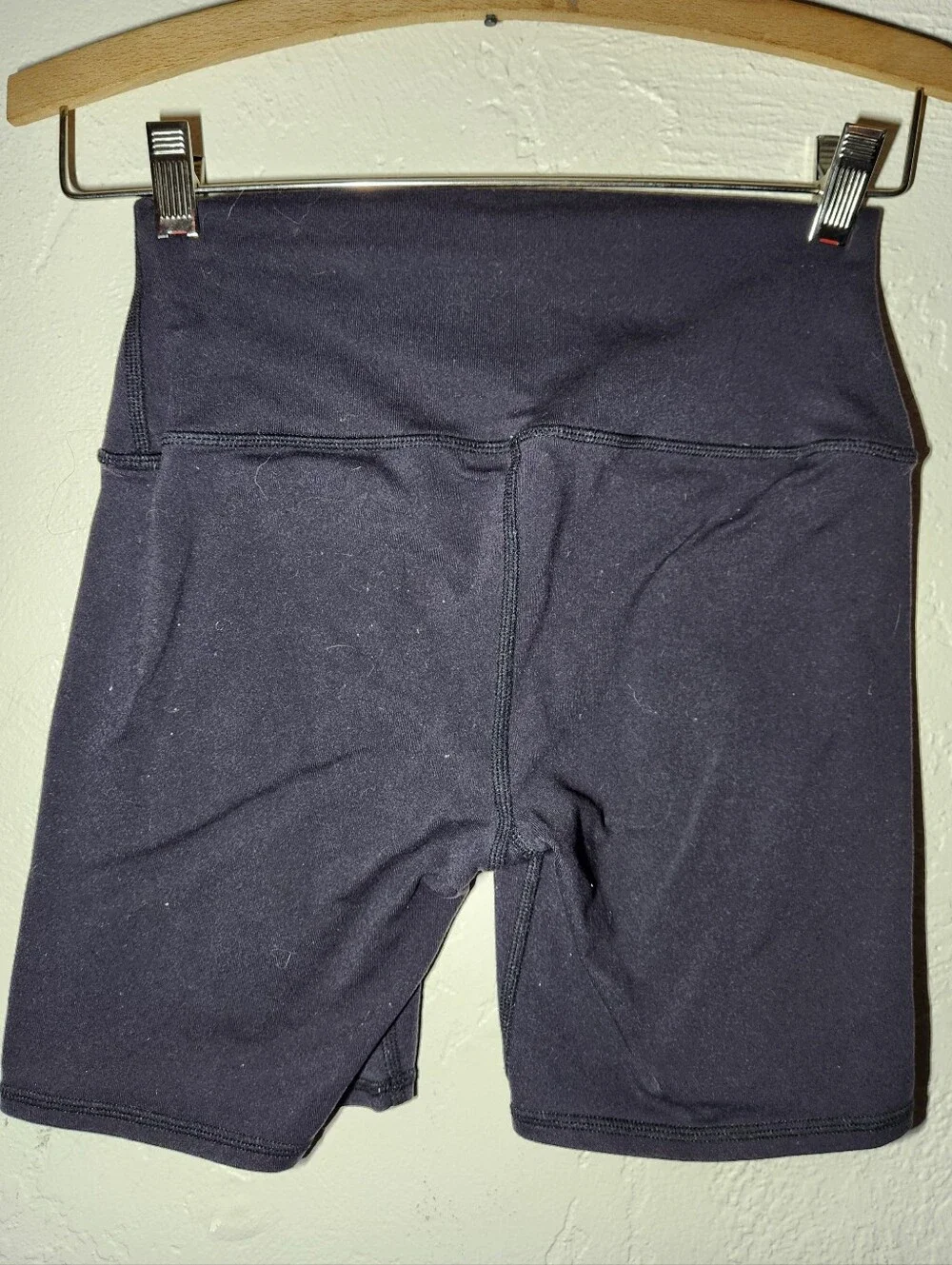 Alo Yoga Women's Size Small High Waist Biker 7” Inseam Black Shorts